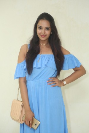 Darshakudu (aka) Darsha kudu