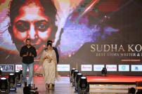 Behindwoods Gold Medals 2017 - The Awarding
