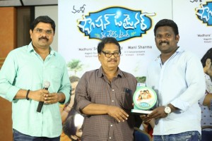 Fashion Designer Thanks Meet