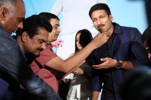 Gautham Nanda (aka) GauthamNanda