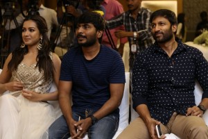 Gautham Nanda (aka) GauthamNanda