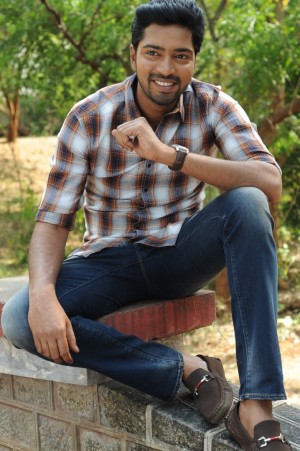 Meda Meeda Abbayi (aka) MedaMeedaAbbayi