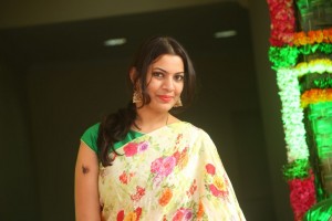 Geetha Madhuri (aka) GeethaMadhuri