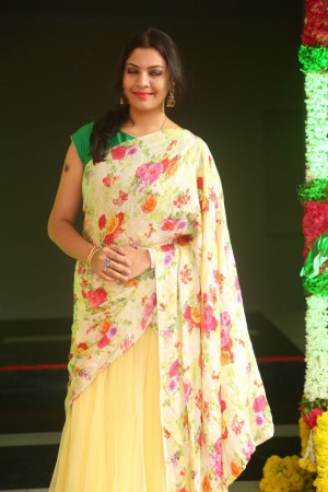 Geetha Madhuri (aka) GeethaMadhuri