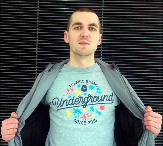 Rap Singer dies at residence - wife chops and cleans remains