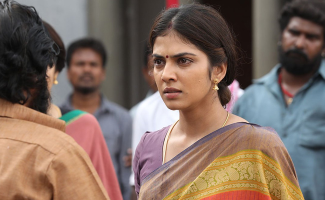 Malavika Mohanan confirmed Thalapathy Vijay wished her