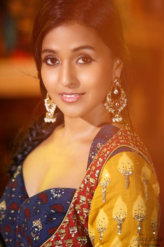 Famous singer and actress tests positive for Covid 19 along with her husband ft Smita