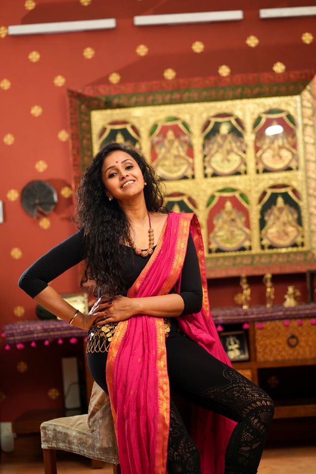 Famous singer and actress tests positive for Covid 19 along with her husband ft Smita