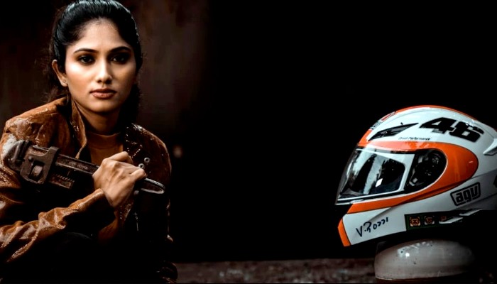 Bigg Boss Julie is quite the diva in this modern photoshoot