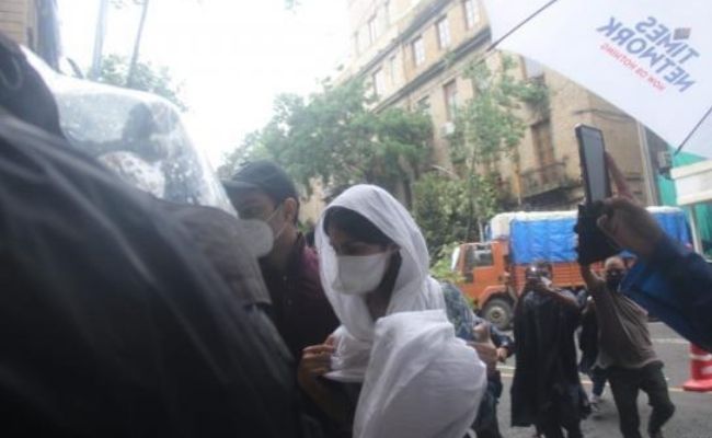 Rhea Chakraborty reaches ED office to record statement on Sushant