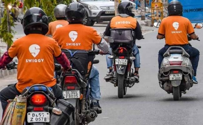 Actress Sanam Shetty voices out her opinion on Swiggy Strike