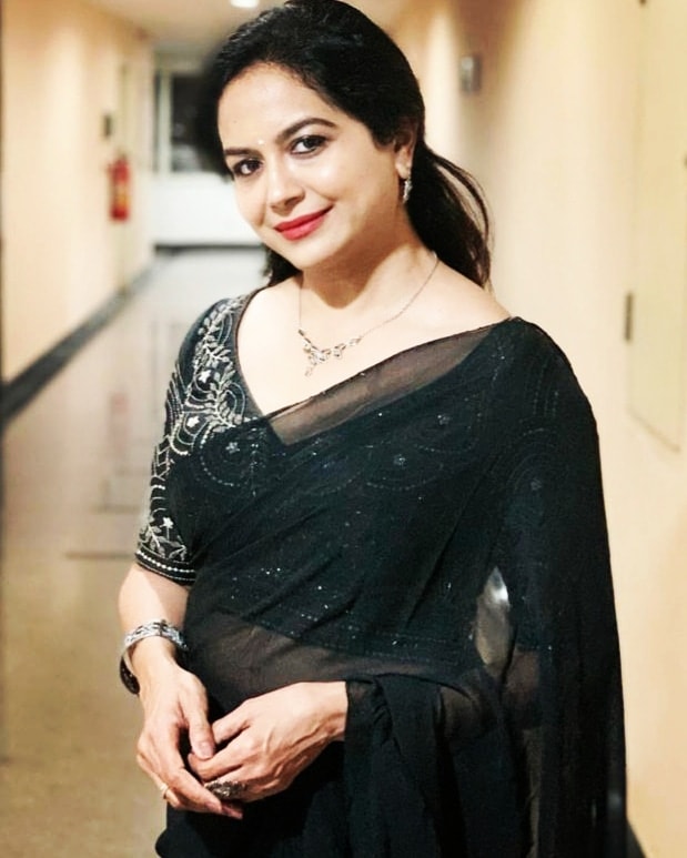 Famous singer tested positive for Covid 19 and reveals where she had contracted it from ft Sunitha