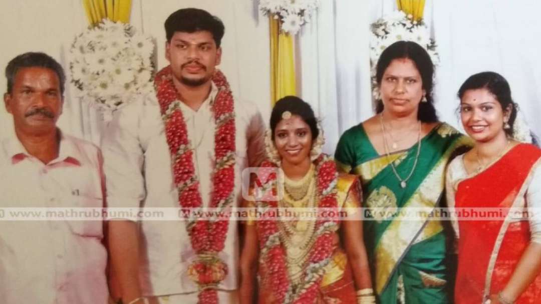 Kerala Snakebite Murder Case : Sooraj's mother and sister arrested