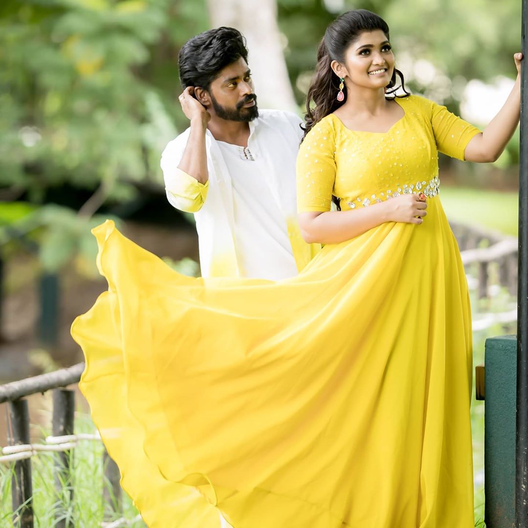 Bigg Boss Sandy romantic photoshoot wife ultimate couple goals