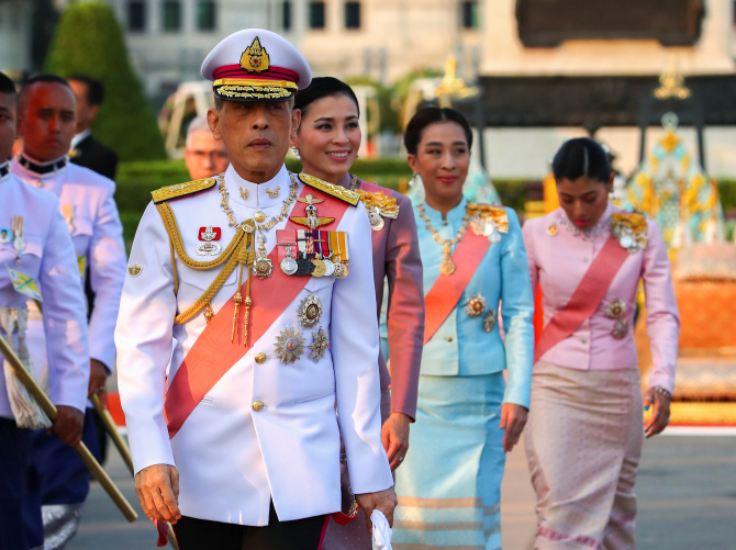 thailand king releases lover prison orders to join germany girlfriends
