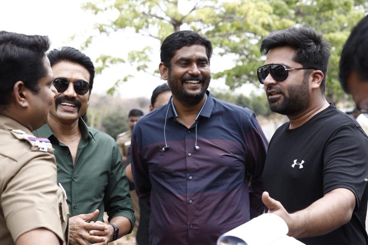Before STR’s Maanaadu shoot resumes, Venkat Prabhu teams up with Prasanna; selfie pic go viral