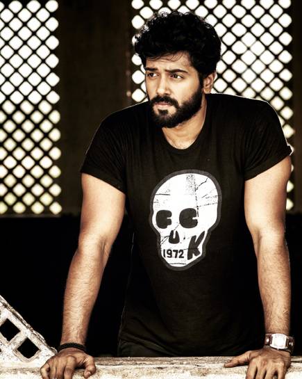 Popular Bigg Boss actress pairs up with this young hero for Sundar C's Maya Bazar remake ft Raiza Wilson