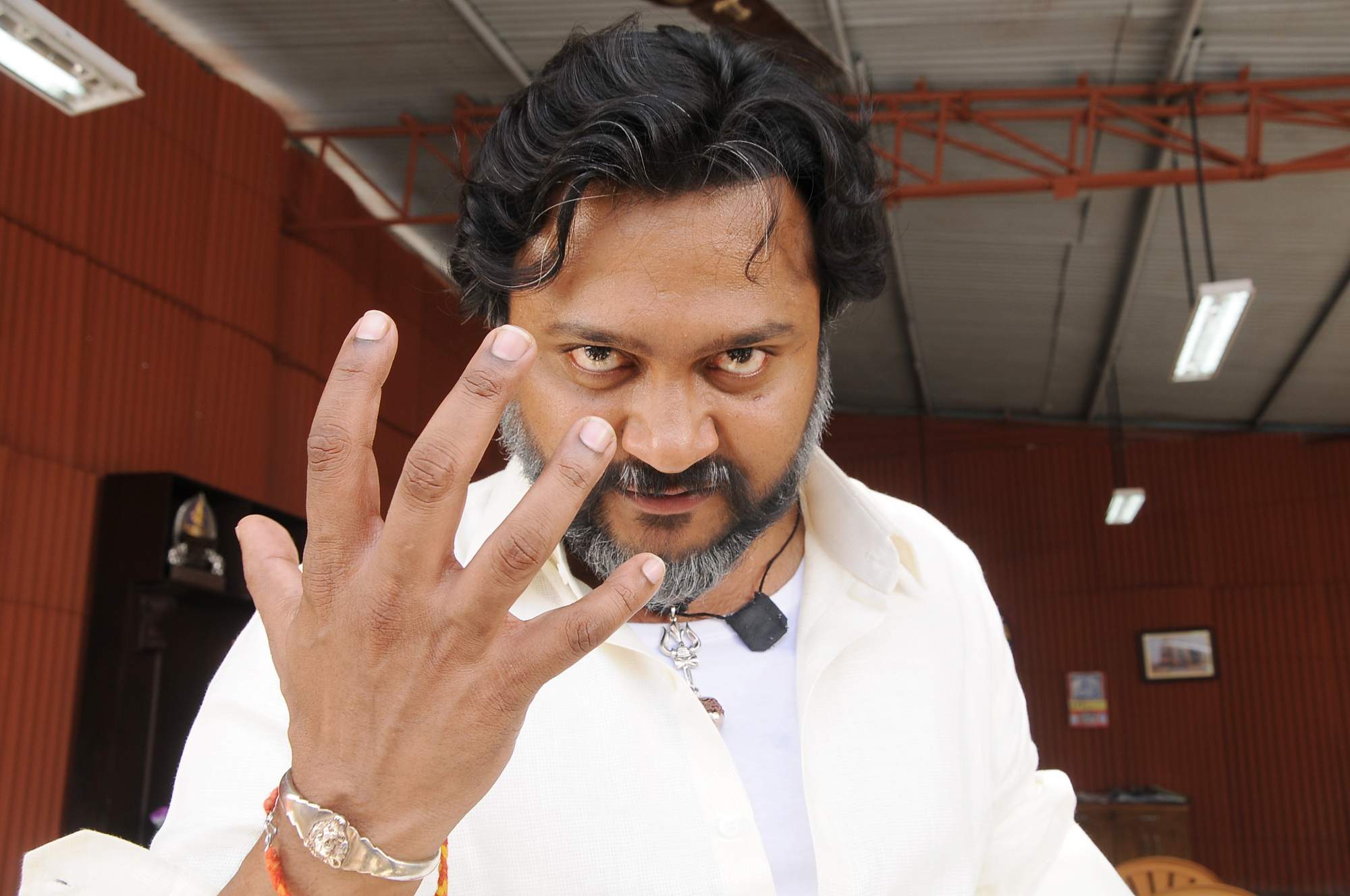 This Tamil actor replaces Vijay Sethupathi as villain in Allu Arjun's Pushpa ft Bobby Simha