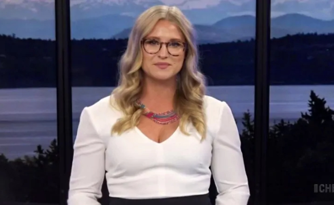 Man emails anchor with concerns about her cleavage