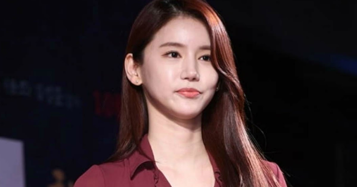 Young actress found unconscious at home suicide suspected