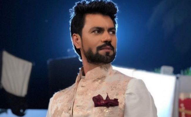 After losing both parents to coronavirus, actor welcomes a baby