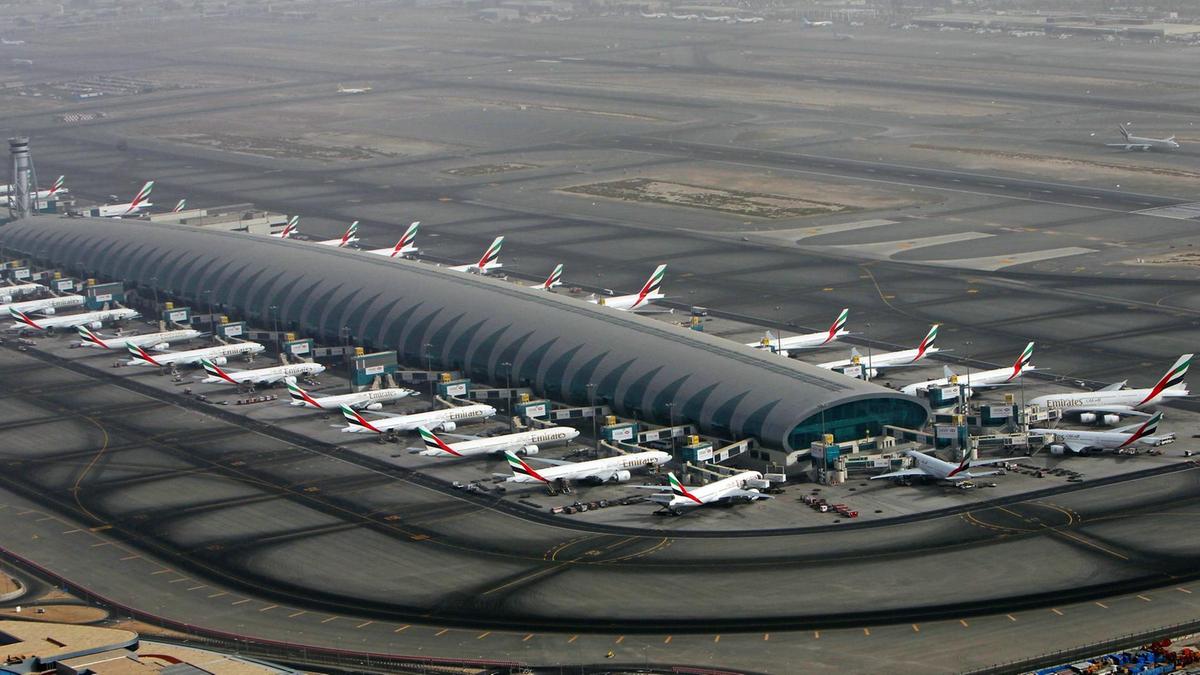 covid19 positive indians, Dubai suspends AIE flights for 15 days 