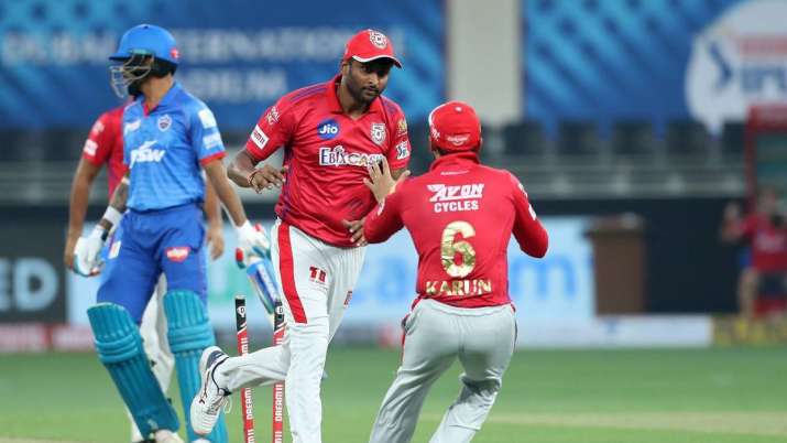 shikhar dhawan run out after miscommunication with prithvi shaw