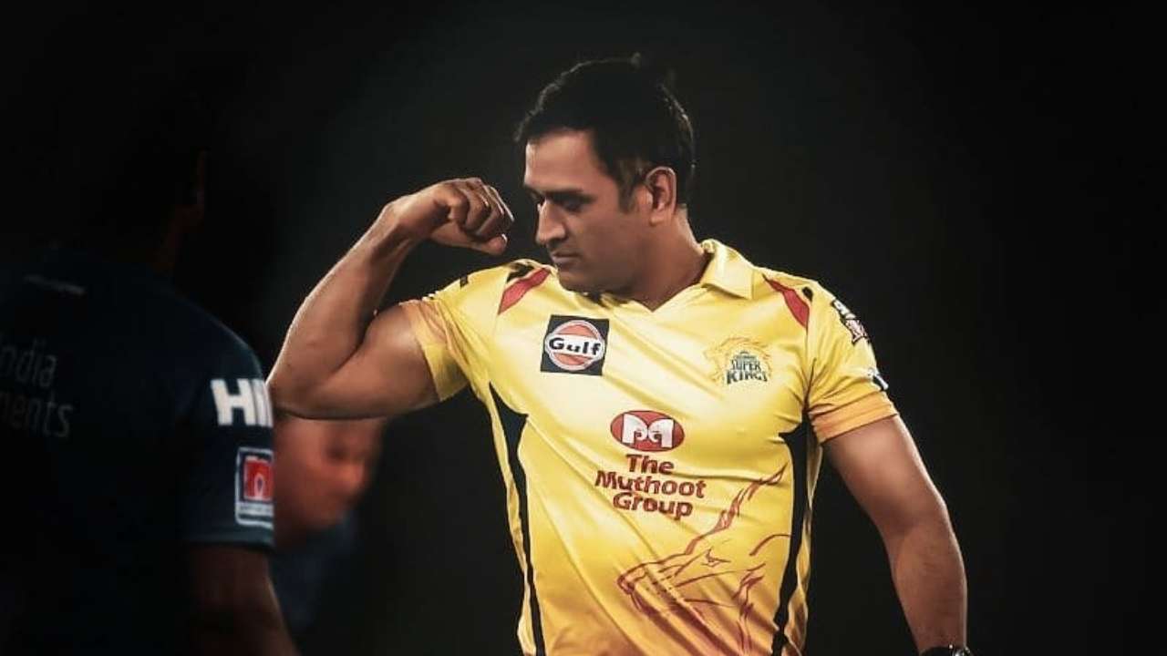 msdhoni shows off muscles well built physique during gym session