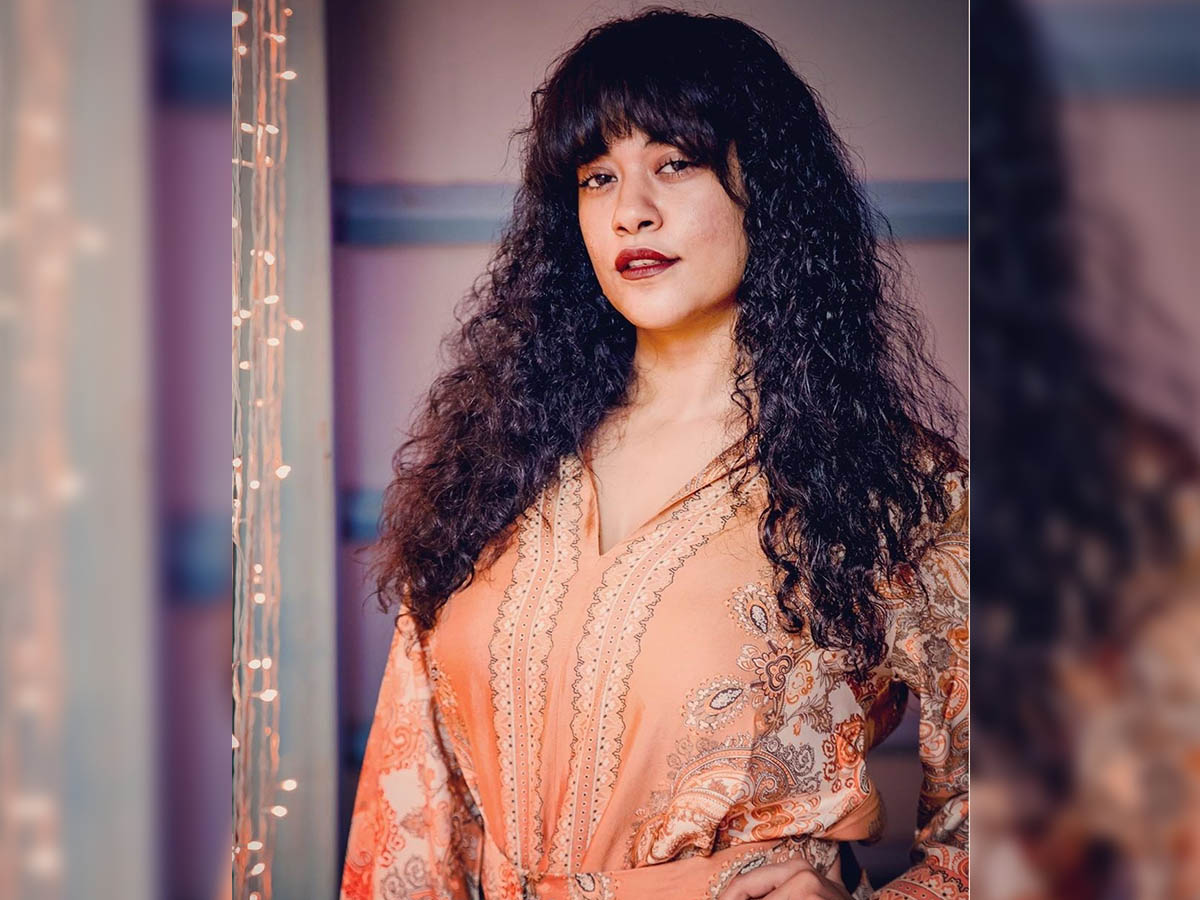 Mumaith Khan and cab driver launch complaints against each other