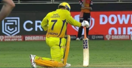 msdhoni explains why he was coughing struggling in last 2 overs