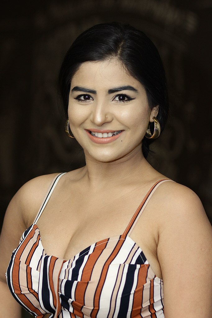 Popular actress who turned as nurse to fight Covid 19, hospitalised ft Shikha Malhotra