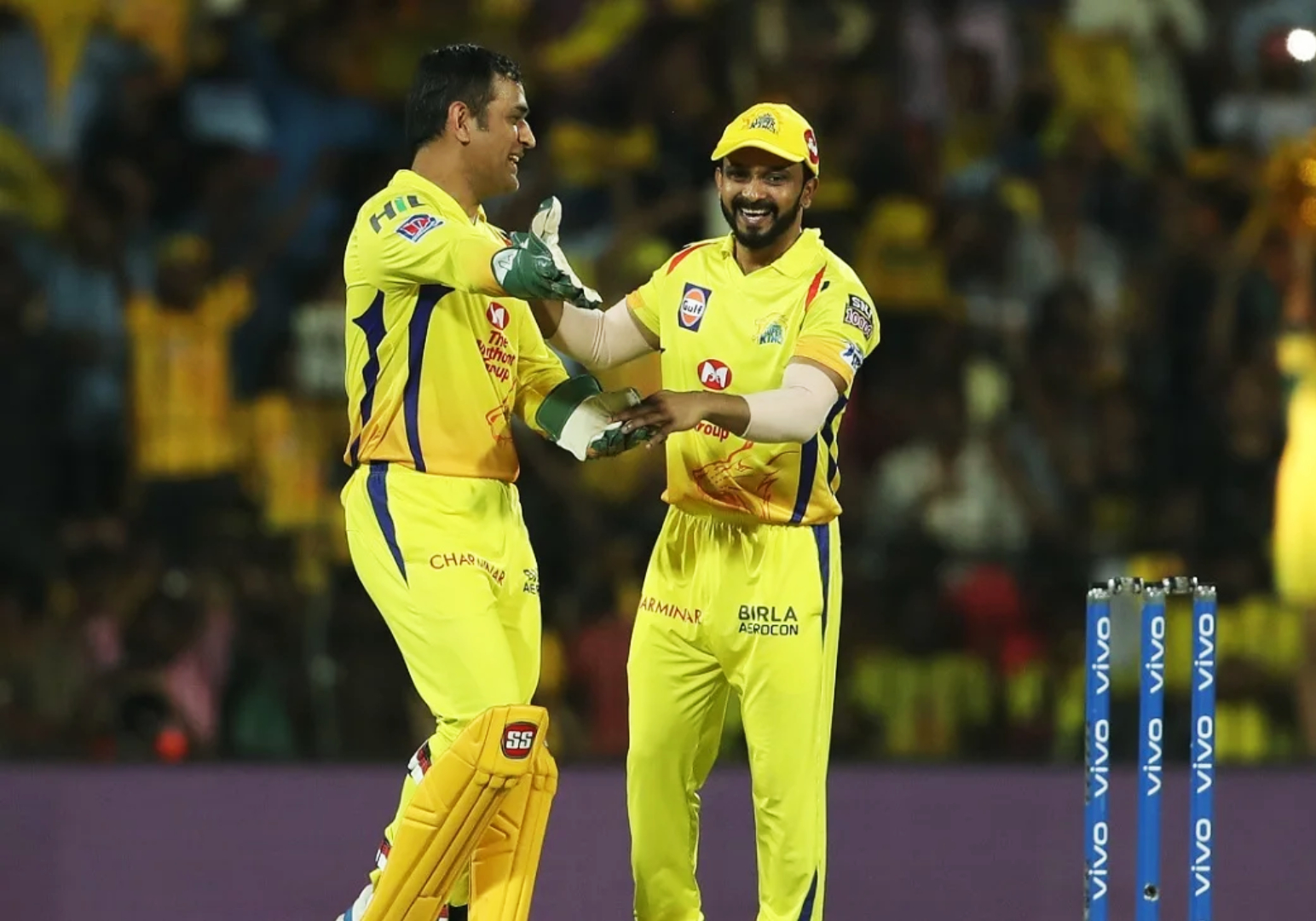 IPL2020 CSK Is Dhoni A Reason Behind Kedar Jadhavs Form Out
