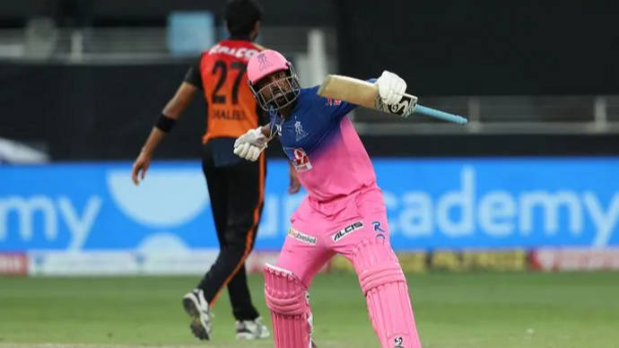 rahul tewatia khaleel ahmed heated argument in rrvssrh clash