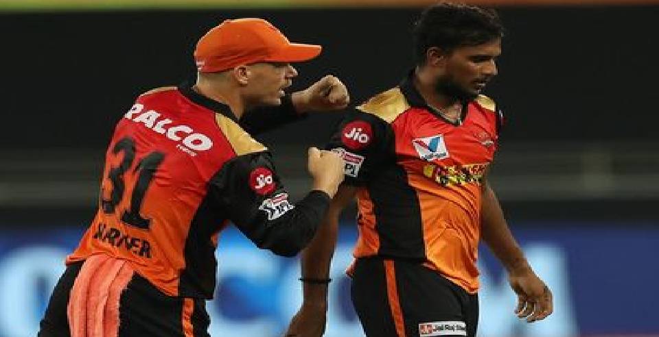 ashwin reacts after tnatarajan gets his dream wicket of msdhoni