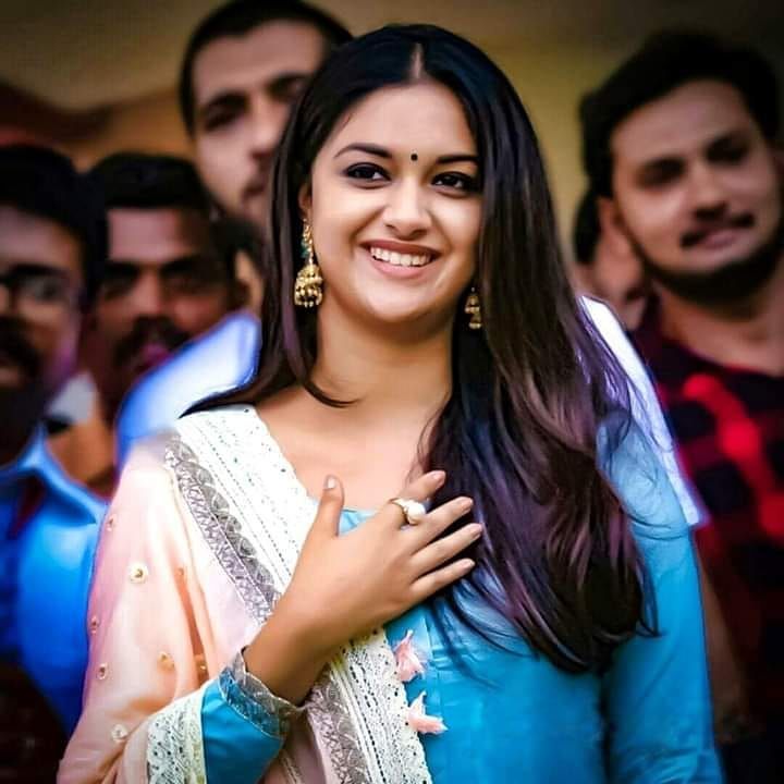 Keerthy Suresh teams up with this Superstar for her next biggie ft Mahesh Babu’s Sarkaru Vaari Paata