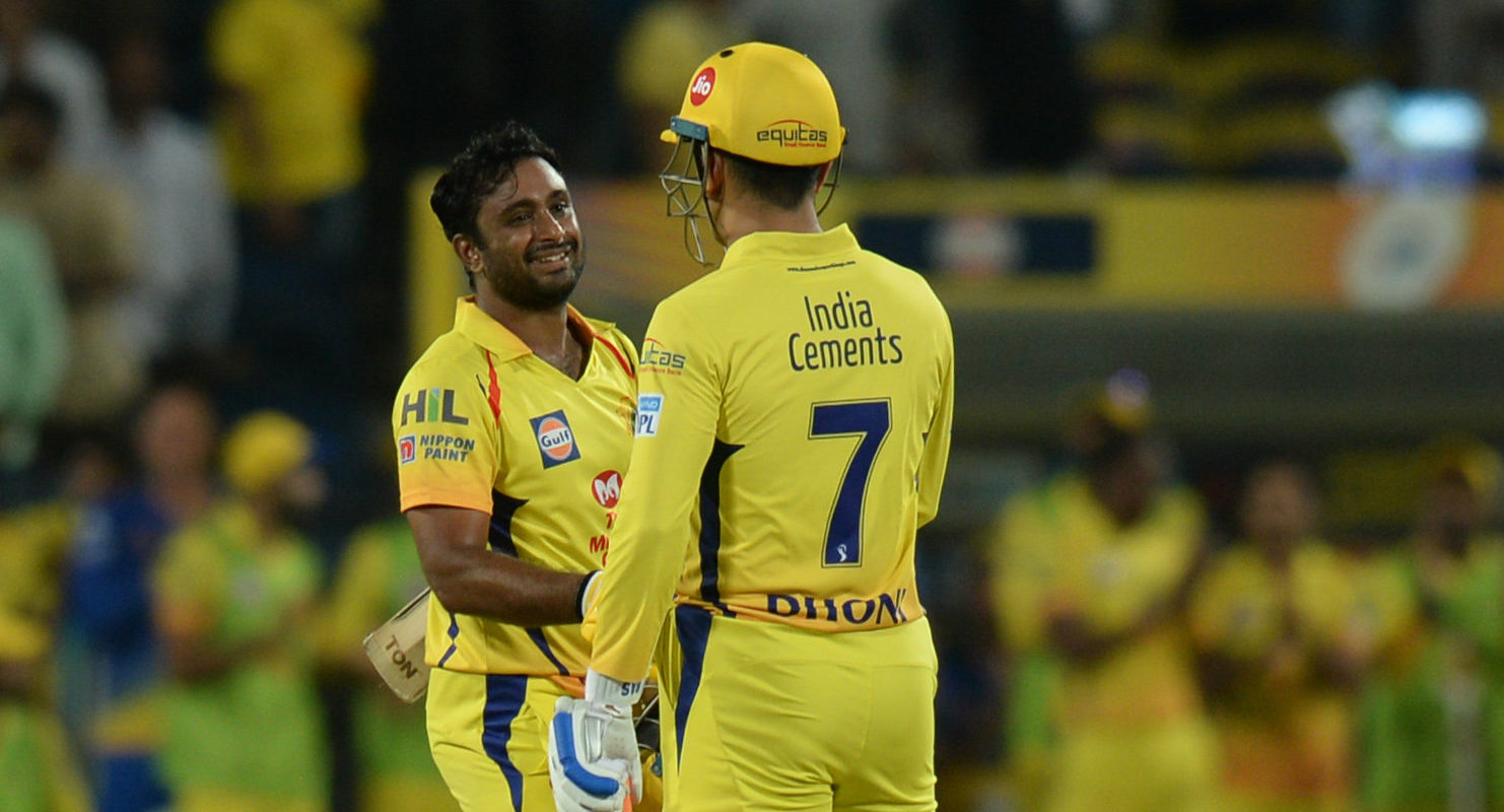 msdhoni helps ambati rayudu save his wicket with drs in cskvsrr