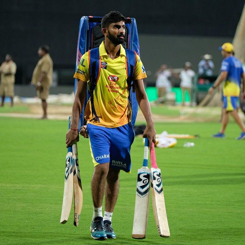 Dhoni slammed by this legendary cricketer for CSK youngsters comment
