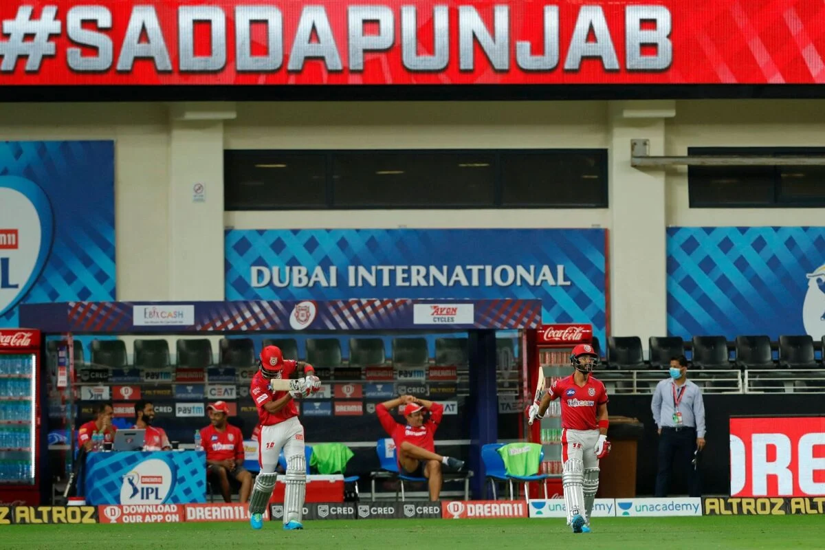 kxip wear black armbands to pay tribute to mandeep singh father