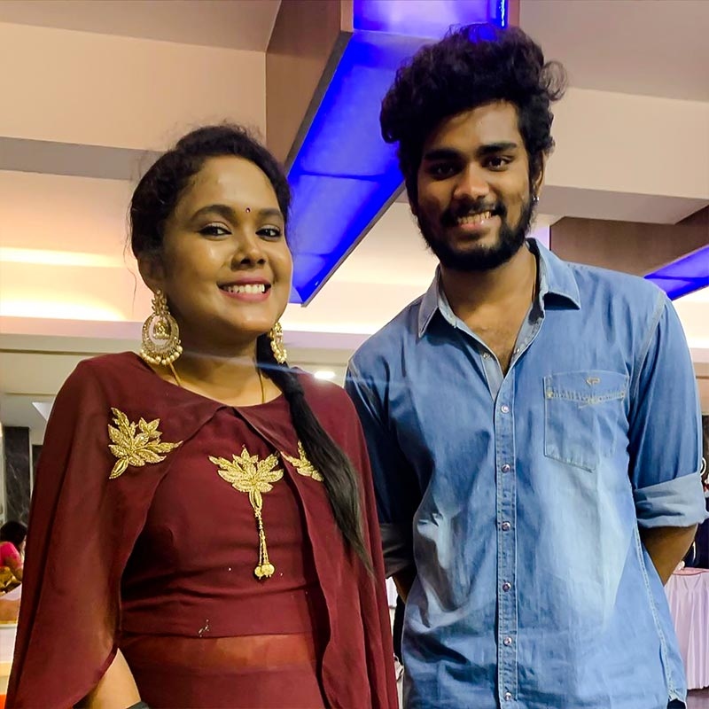 Popular Vijay TV fame singer gets married pics go viral