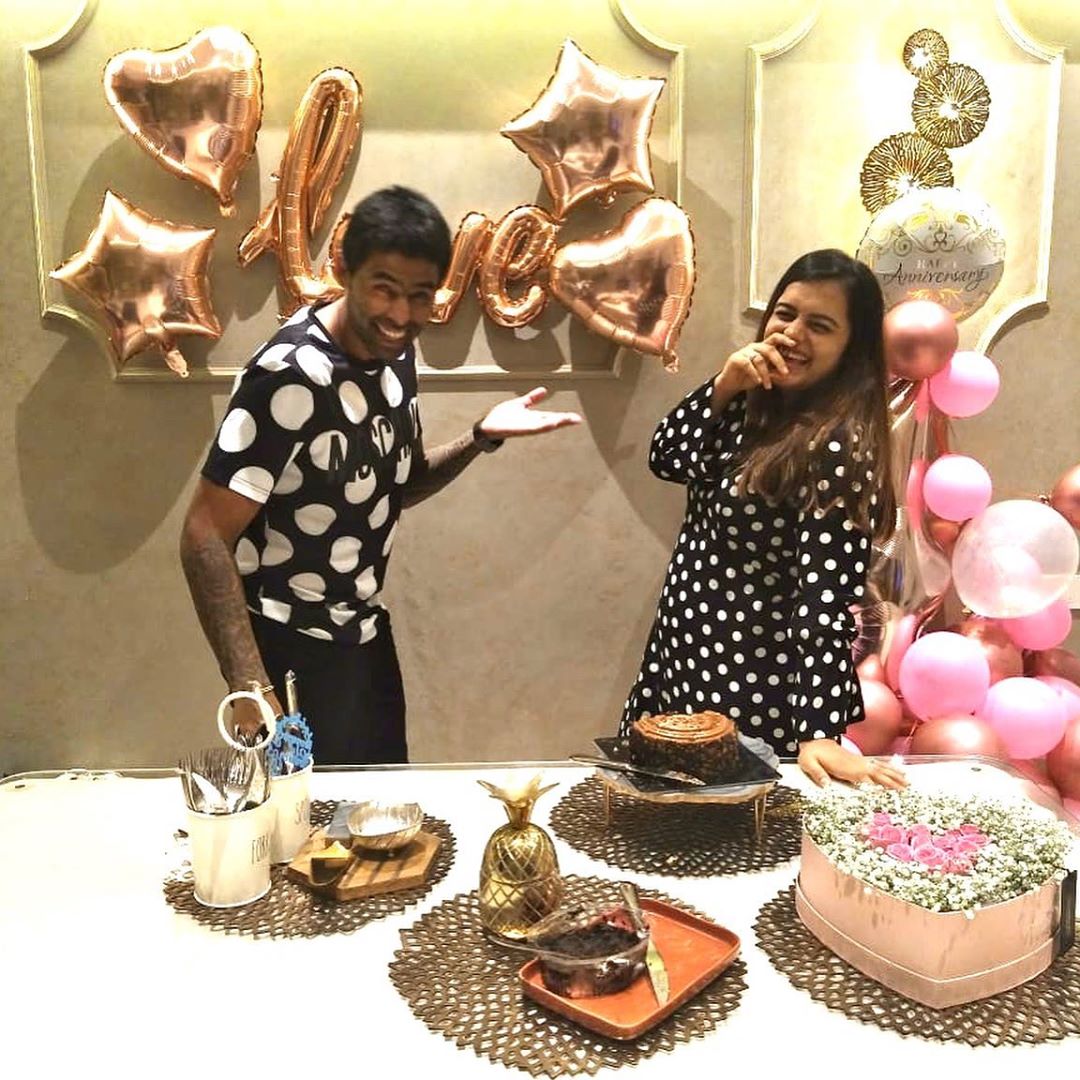 Suryakumar Yadav wife Devisha Shetty top pictures