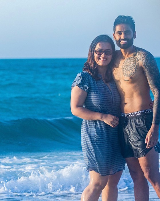 Suryakumar Yadav wife Devisha Shetty top pictures