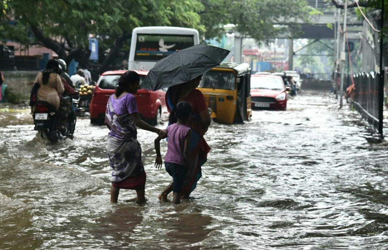 Heavy rain alert for 6 south districts in chennai IMD