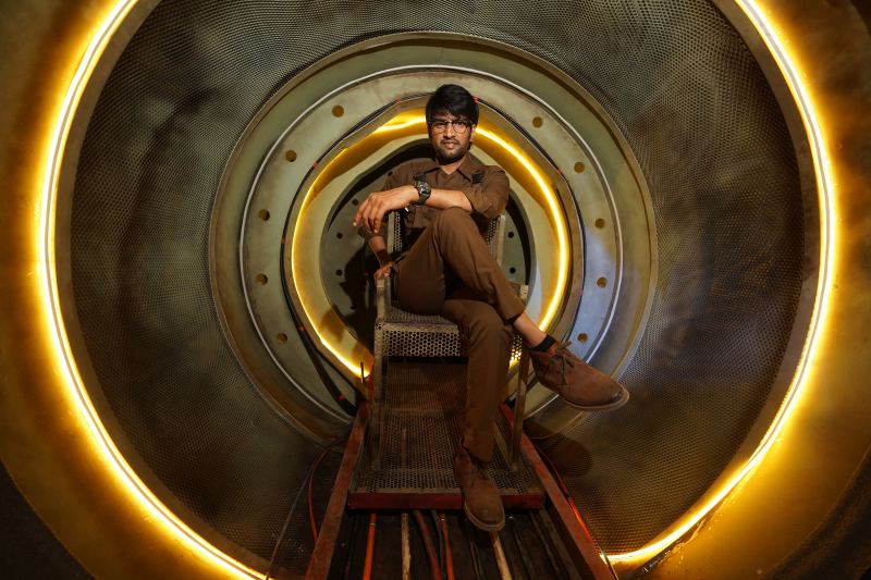 After Vijay Sethupathi, it's Santhanam and Harbhajan Singh’s triple-action film Dikkiloona in OTT