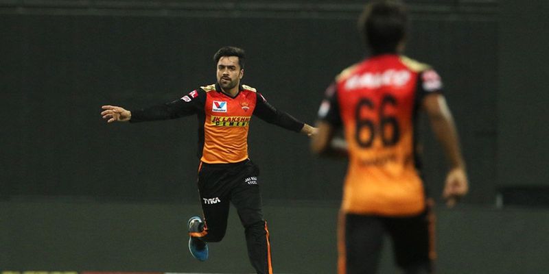 rcb moeenali gets runout off a freehit against srh twitter reacts