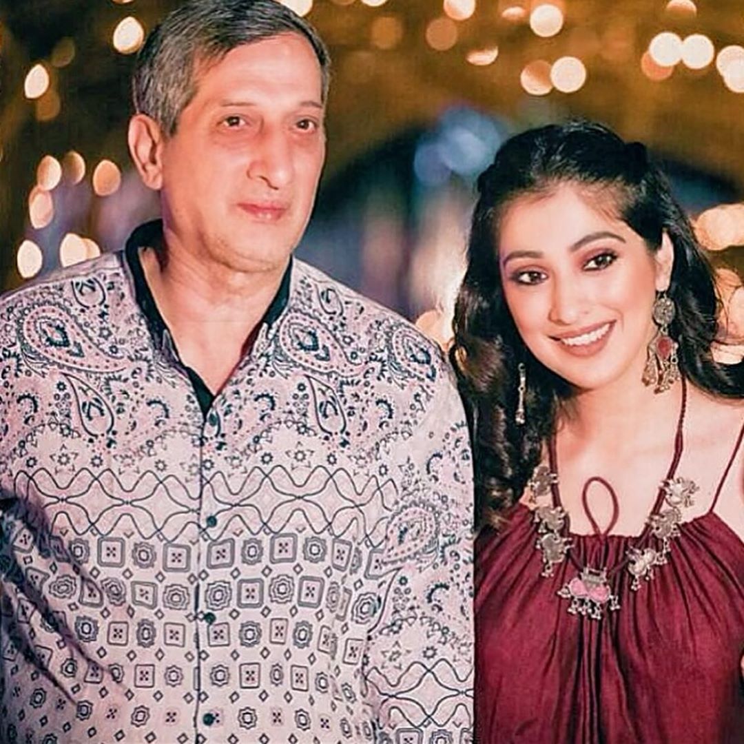 Popular actress loses her father, posts an emotional message ft Raai Laxmi