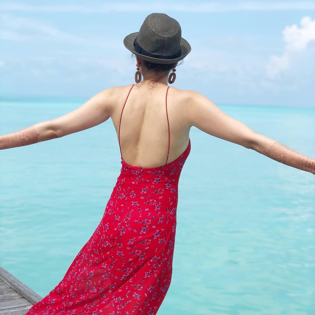 Set of viral holidaying pics from Kajal Aggarwal Gautham Kitchlu honeymoon