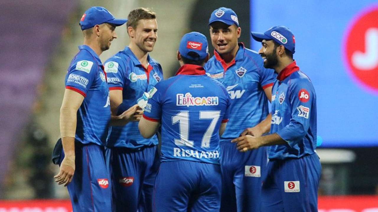 Sehwag hilariously wishes DC as they qualify for maiden IPL final