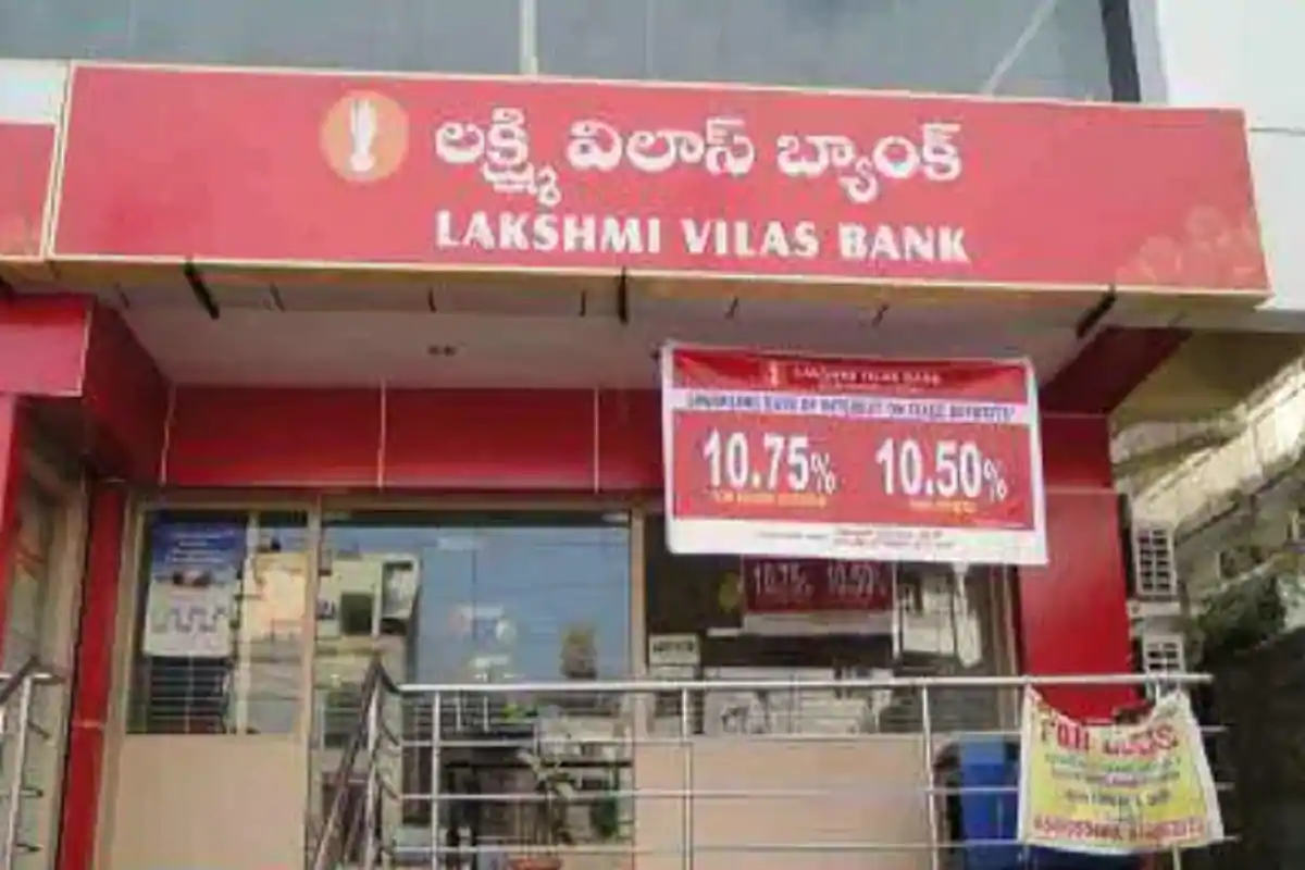 centre places lakshmivilas bank under moratorium till december 16