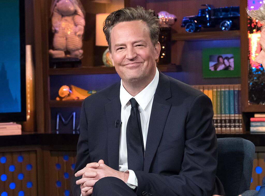 Popular Friends star gets engaged to his longtime girlfriend ft Matthew Perry and Molly Hurwitz