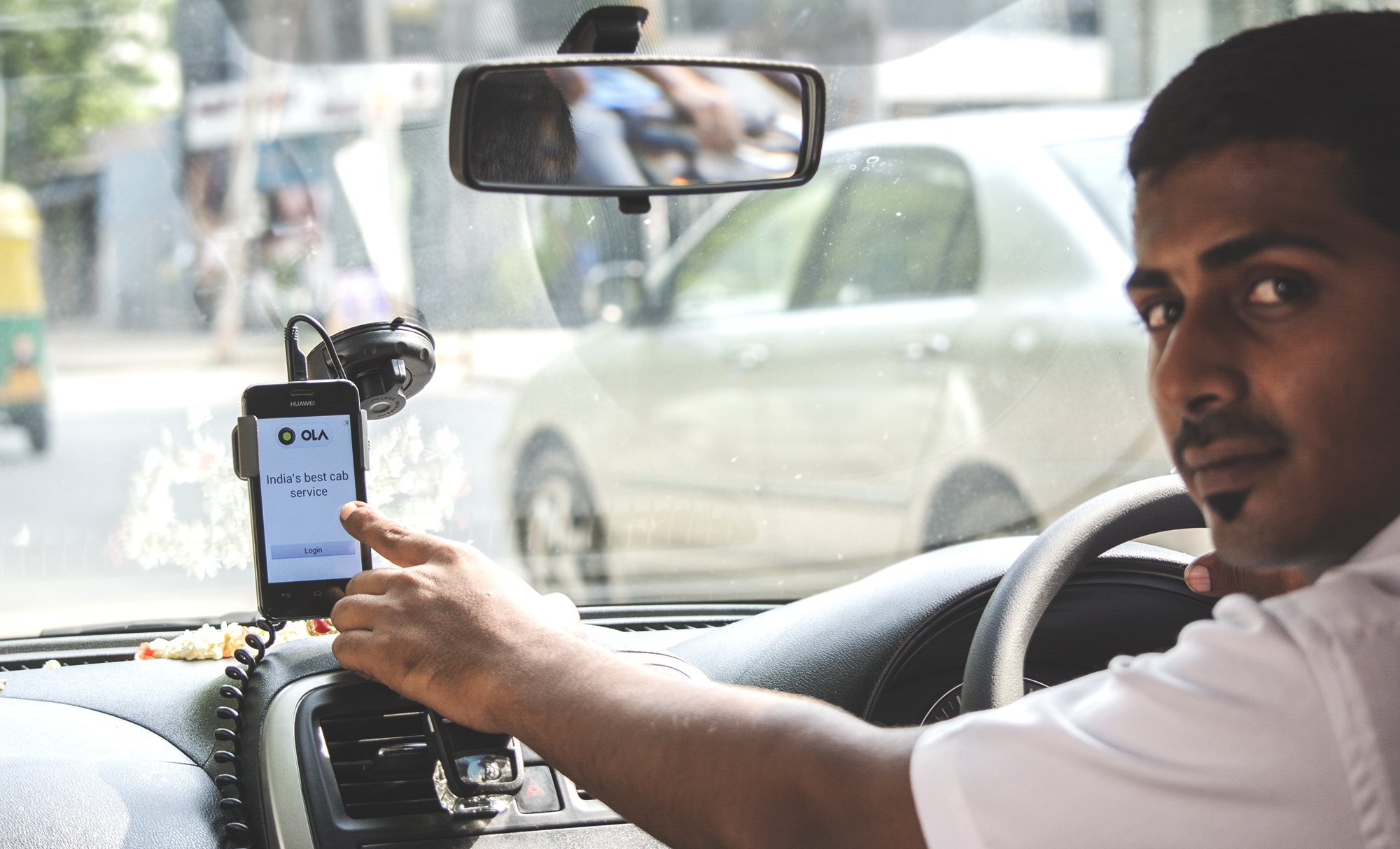 India will allow app-based taxi aggregators to charge up commissions